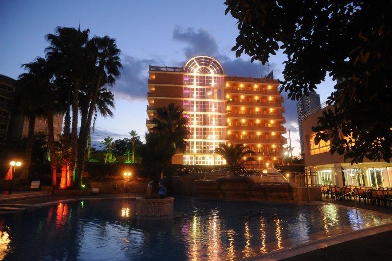 Hotel Tropic カーラ・デ・フィネストラット エクステリア 写真